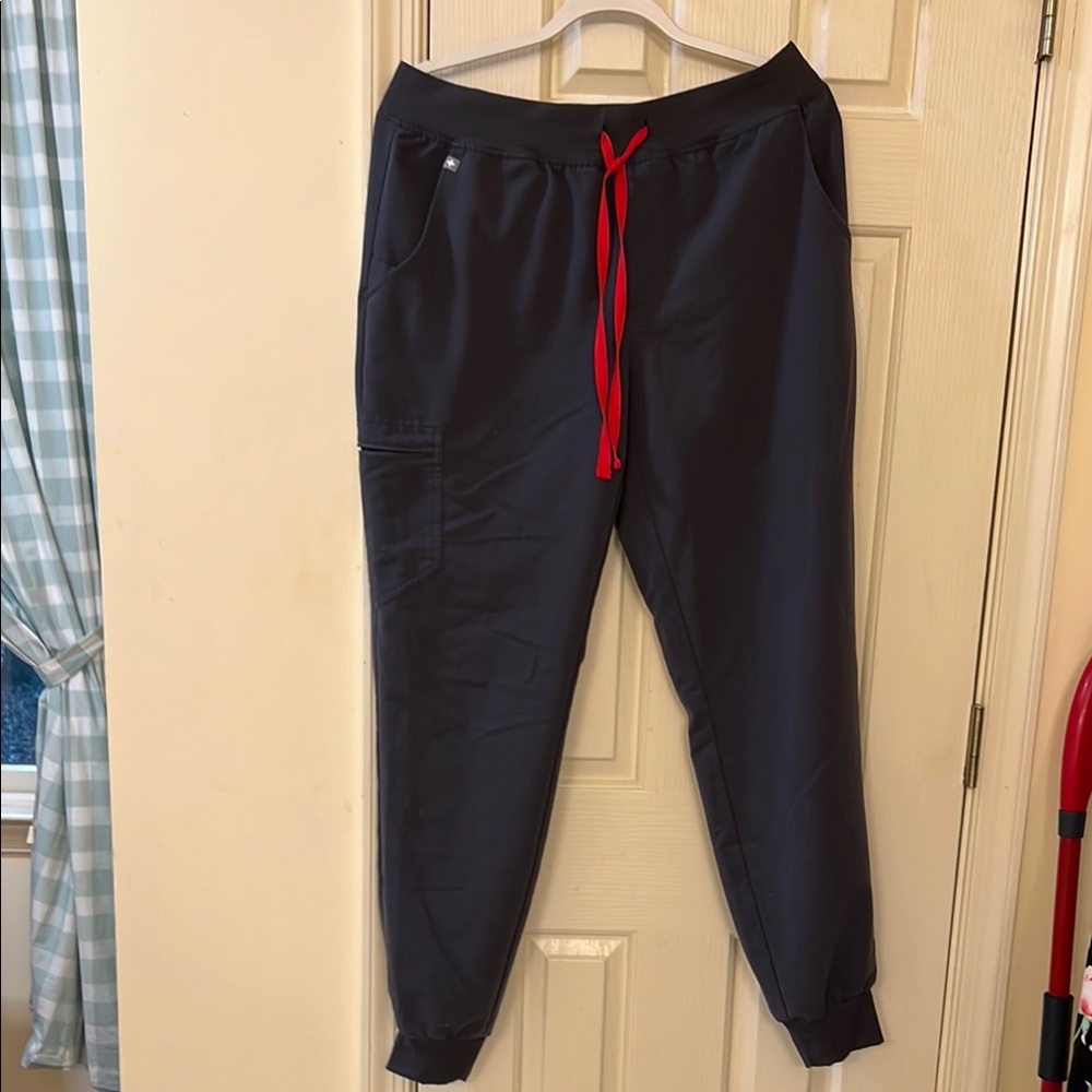 Figs scrub pants size large